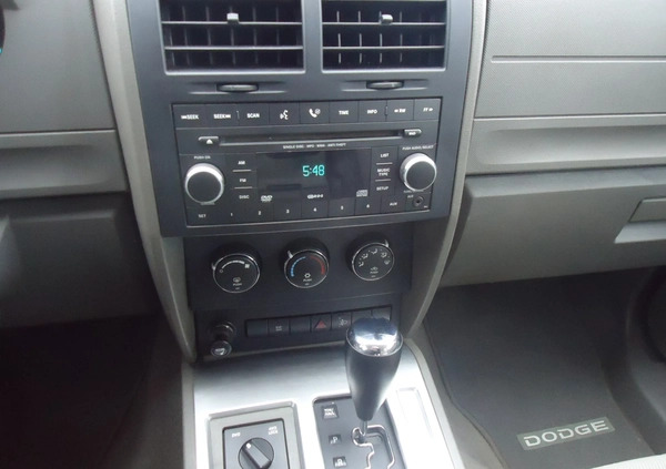 Dodge Nitro cena 33999 przebieg: 144000, rok produkcji 2009 z Środa Wielkopolska małe 67